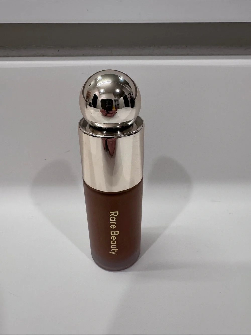 Rare Beauty Warm Brown Liquid Bronzer “Serene”